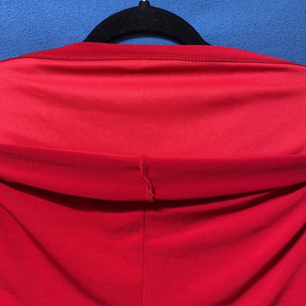 Very beautiful red blouse with open back by BCC size M used - Picture 9 of 12